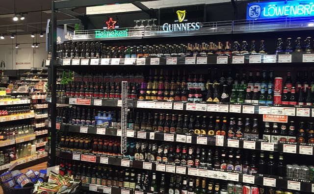 お酒売場(リカー)
