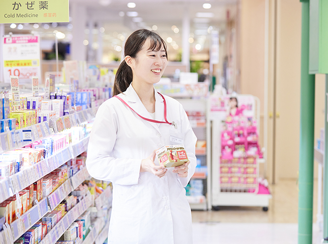 OTC医薬品を提案する薬剤師